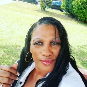 Meet your Posher, Regina